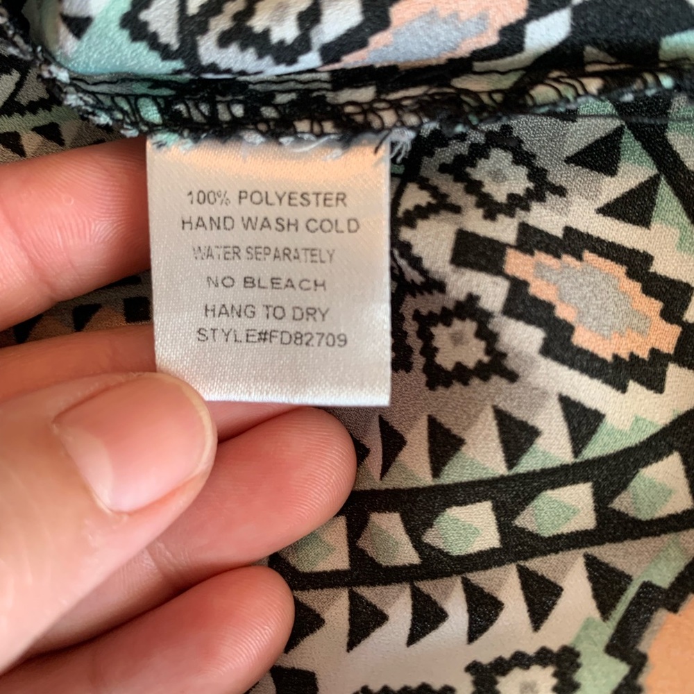 Fun 2 Fun for Stitchfix blouse. Sleeveless. Size S. - Picture 7 of 9